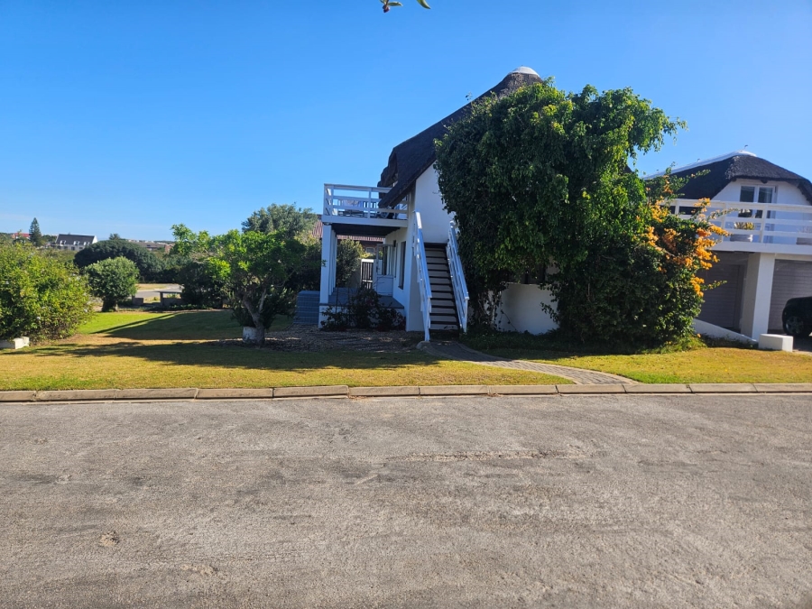 5 Bedroom Property for Sale in Stilbaai Wes Western Cape